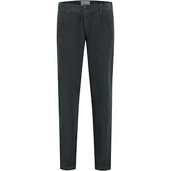 Logan Lt. Wide Rib Chino