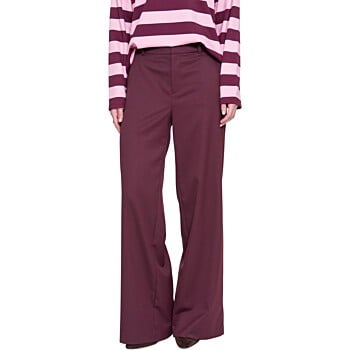 Pants port