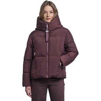 Padded jacket with detachable collar