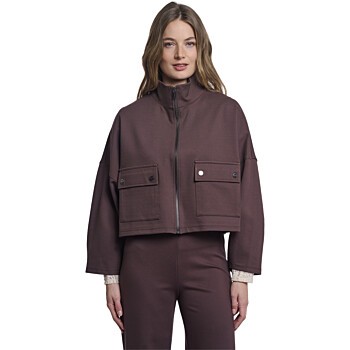 Jacket with zipper closure