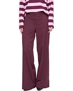 Pants port