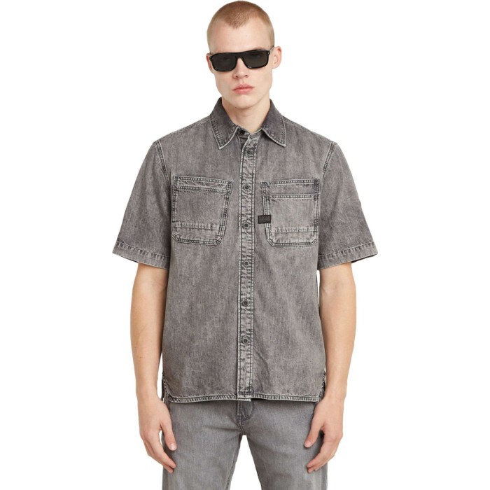 Slanted double pocket regular shirt