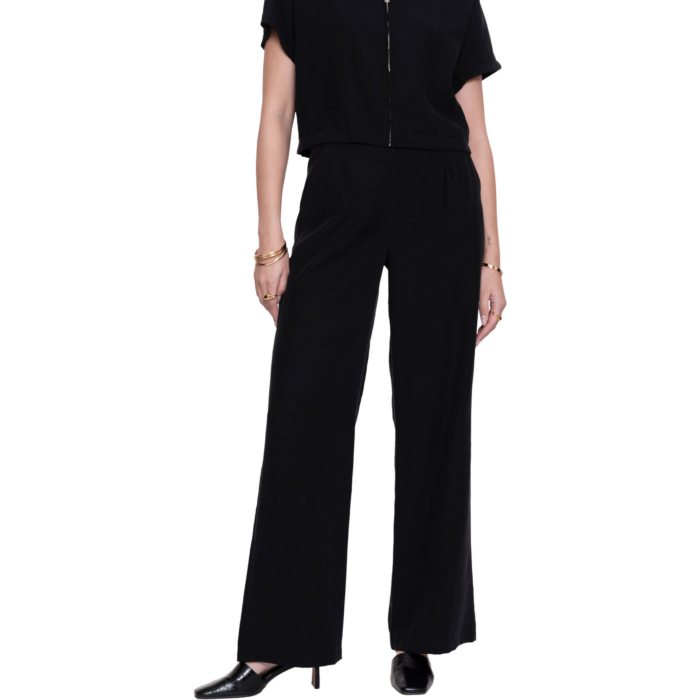 Pants black