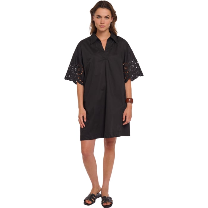 Regular length wide dress with sleeve detail